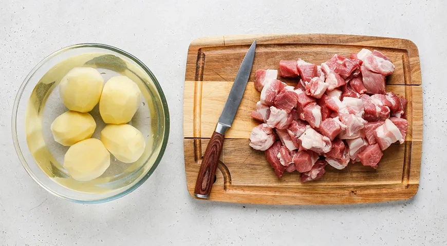 Горячая сковородка со свининой: шаг 1