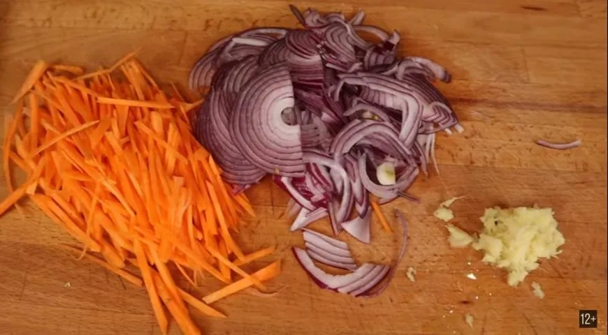 Говядина в азиатском соусе с фасолью: шаг 1