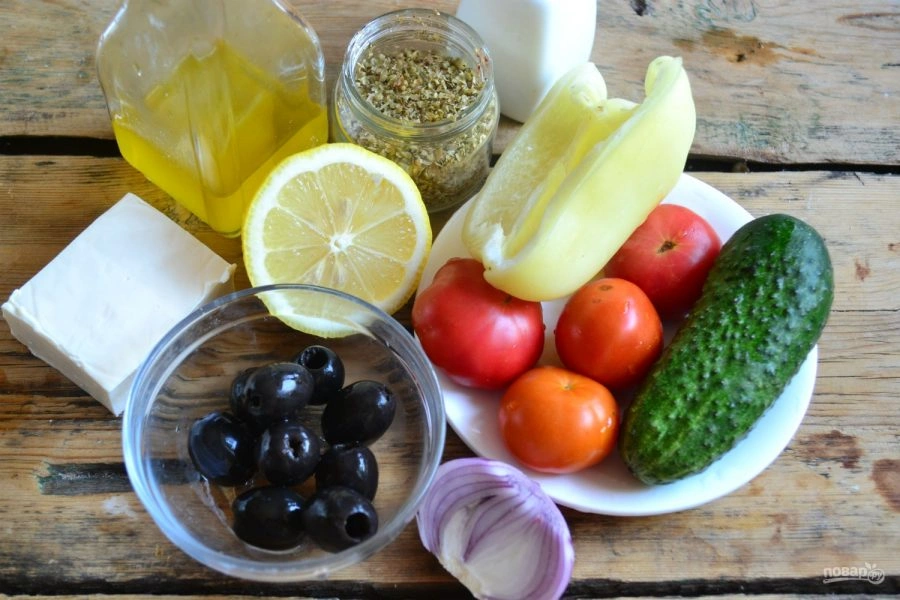Шаг 1: Греческий салат классический