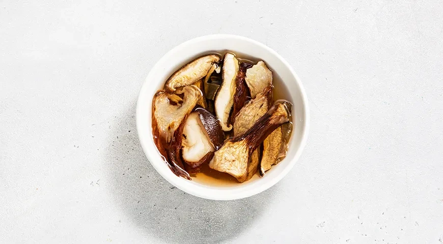 Грибной суп из шампиньонов с картофелем: шаг 1