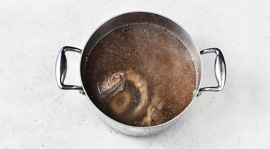 Грибной суп с мясом: шаг 1