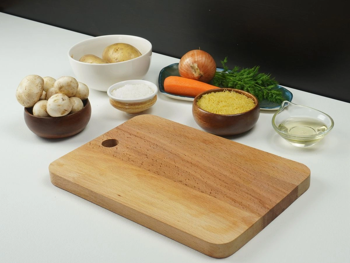 Шаг 1: Грибной суп с вермишелью