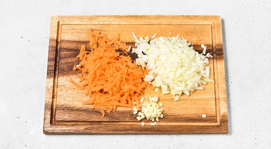 Гуляш из куриных сердечек: шаг 1