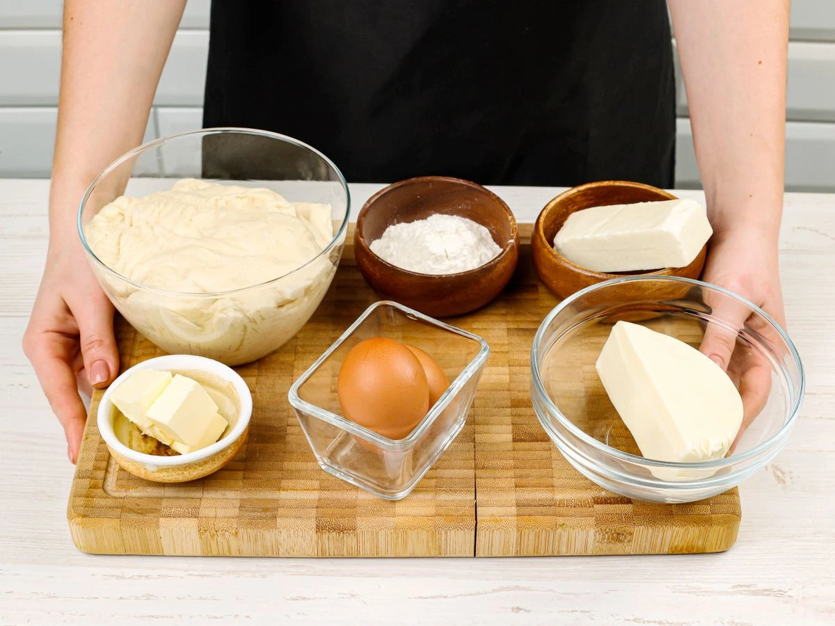 Шаг 1: Хачапури по-аджарски