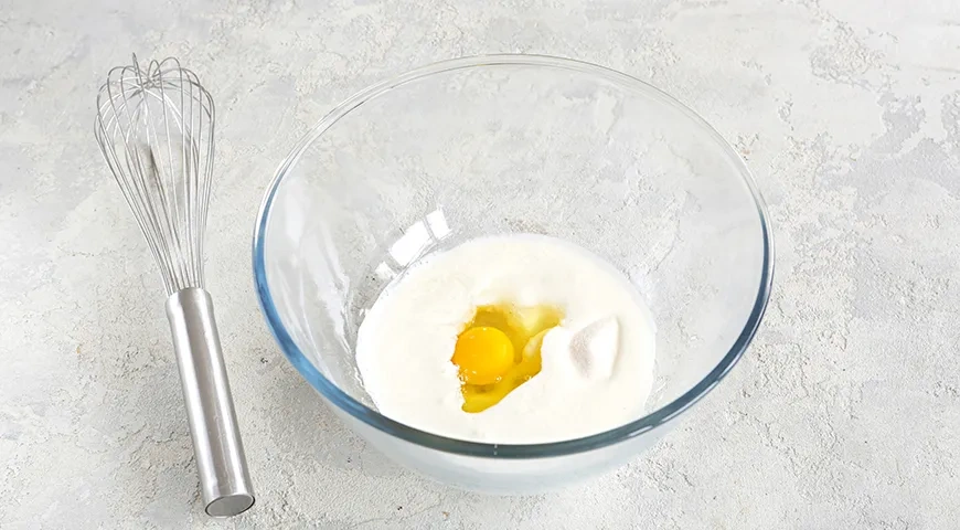 Хачапури с сулугуни на сковороде: шаг 1