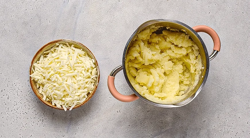 Хычины с сыром и картофелем: шаг 1