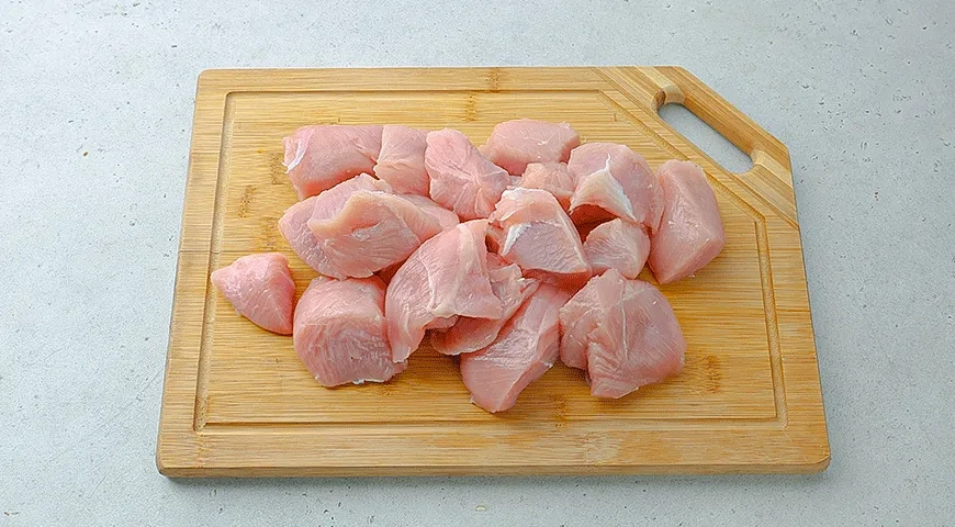 Индейка, запеченная со сливами и шалотом: шаг 1