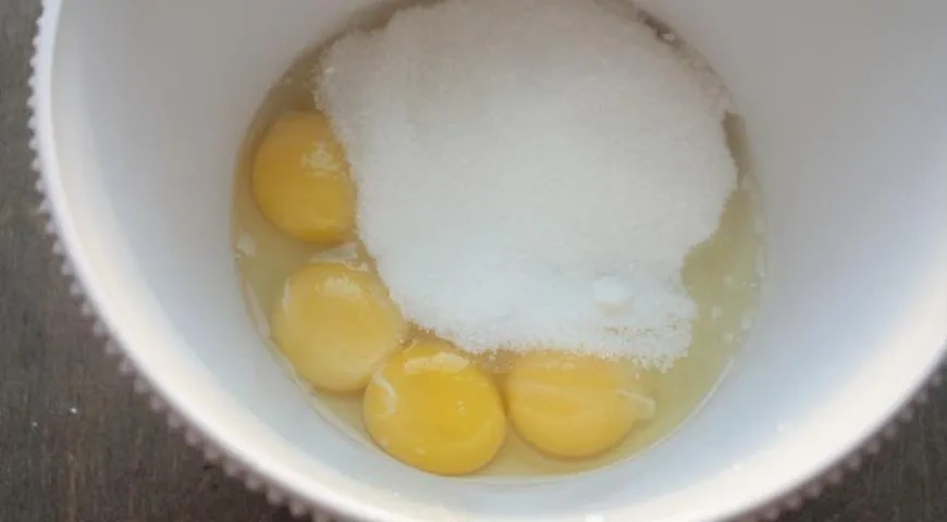 Итальянский пирог с оливковым маслом: шаг 1