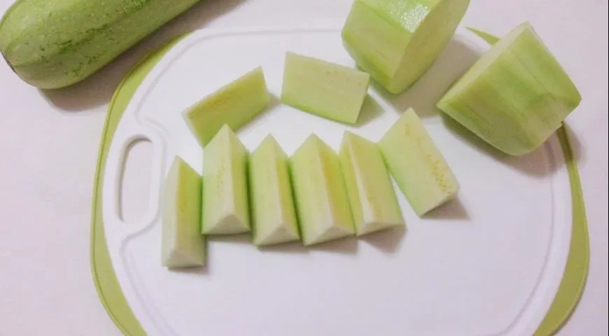 Кабачки по-венгерски на зиму: шаг 1