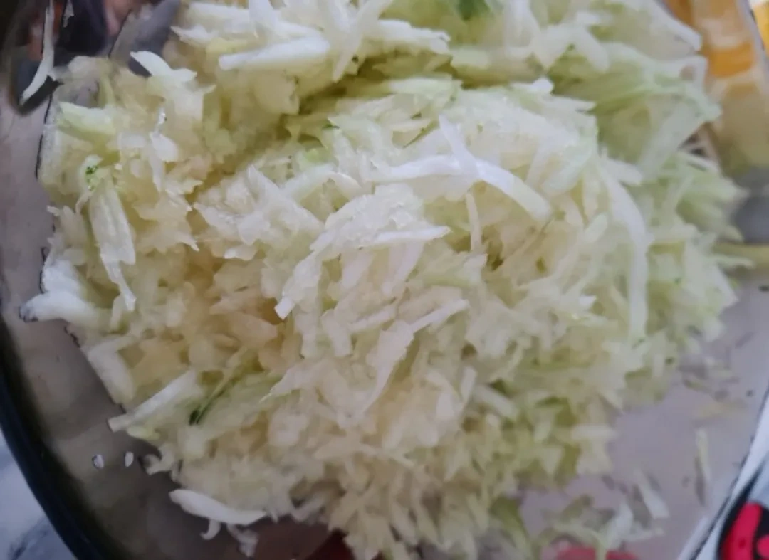 Мясные котлеты с кабачком: шаг 1