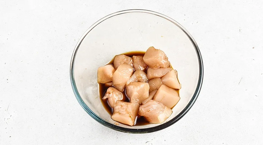 Канапе с курицей на шпажках: шаг 1