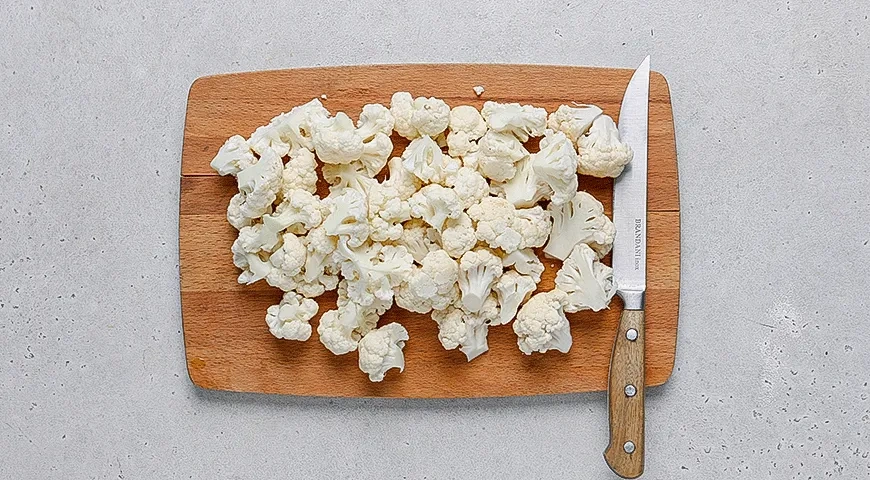 Цветная капуста с фрикадельками и карри: шаг 1