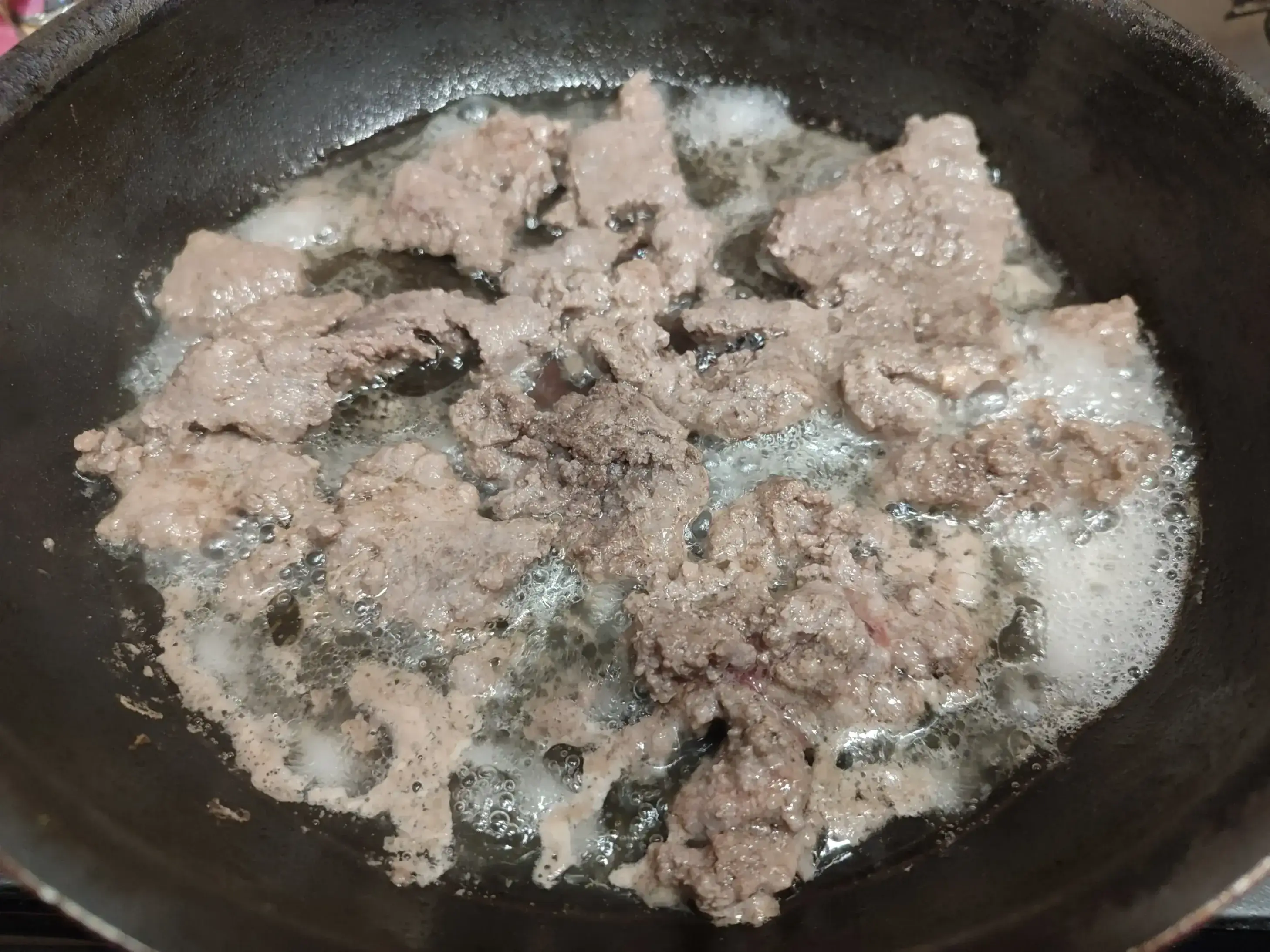 Картофельная запеканка с фаршем в духовке: шаг 1