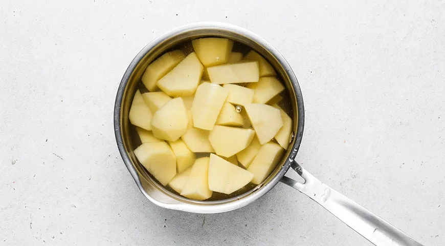 Картофельные сырники: шаг 1