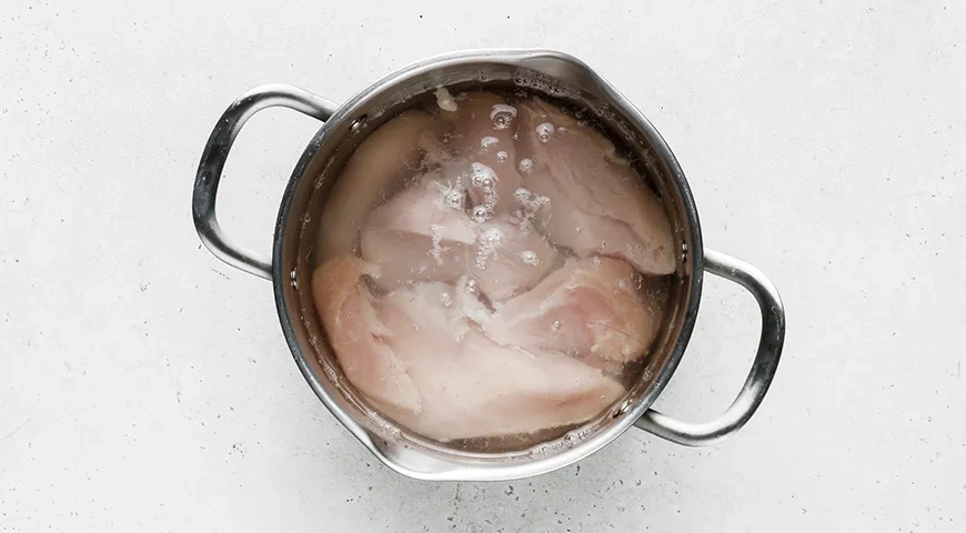 Картофельный крем-суп с сыром и молоком: шаг 1