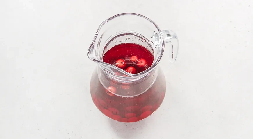 Кисель из компота и крахмала: шаг 1