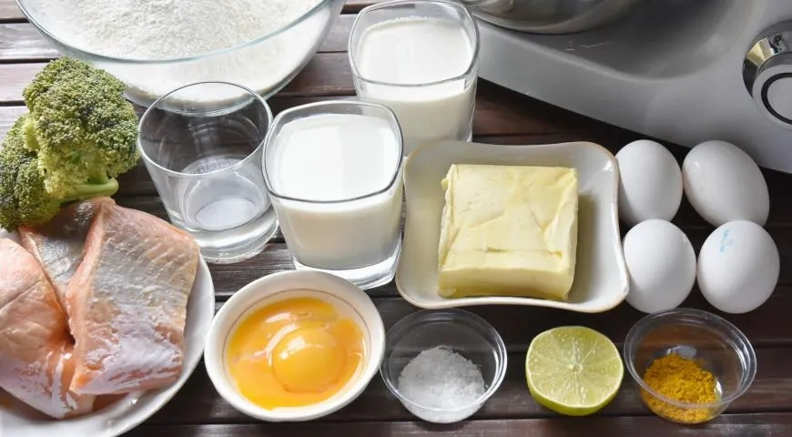 Киш с брокколи и рыбой: шаг 1