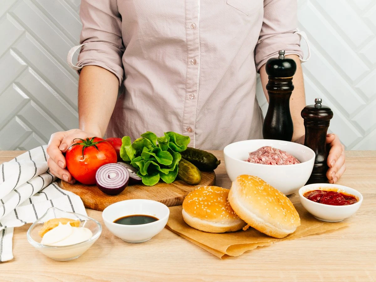 Шаг 1: Классический гамбургер