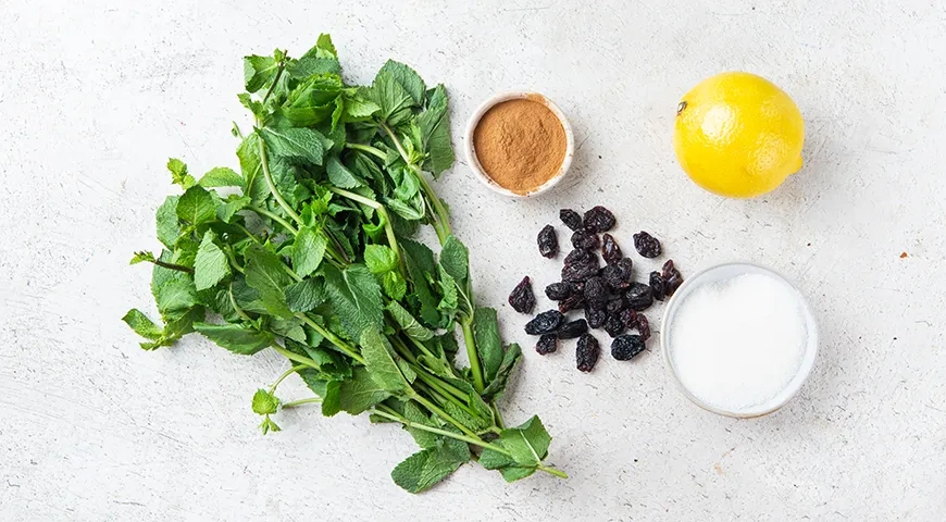 Компот из изюма: шаг 1