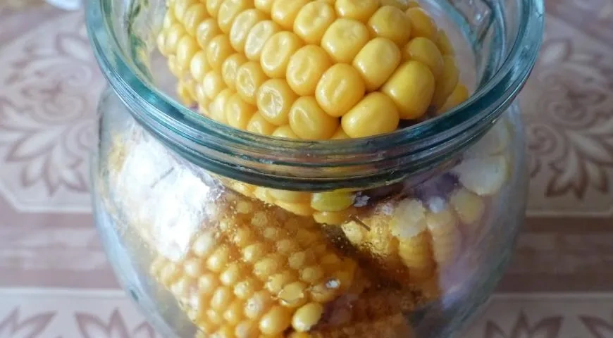 Консервированная кукуруза: шаг 1