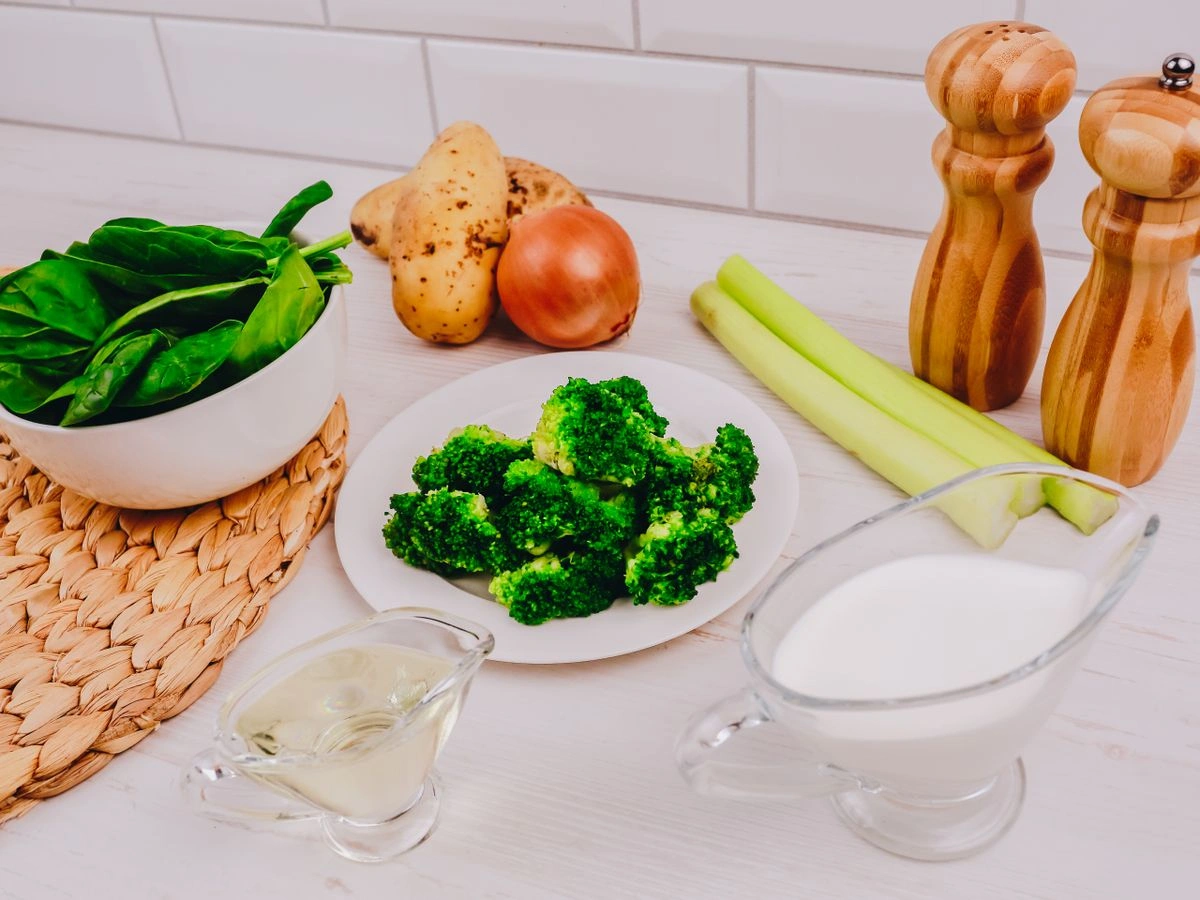 Шаг 1: Крем-суп с брокколи и шпинатом