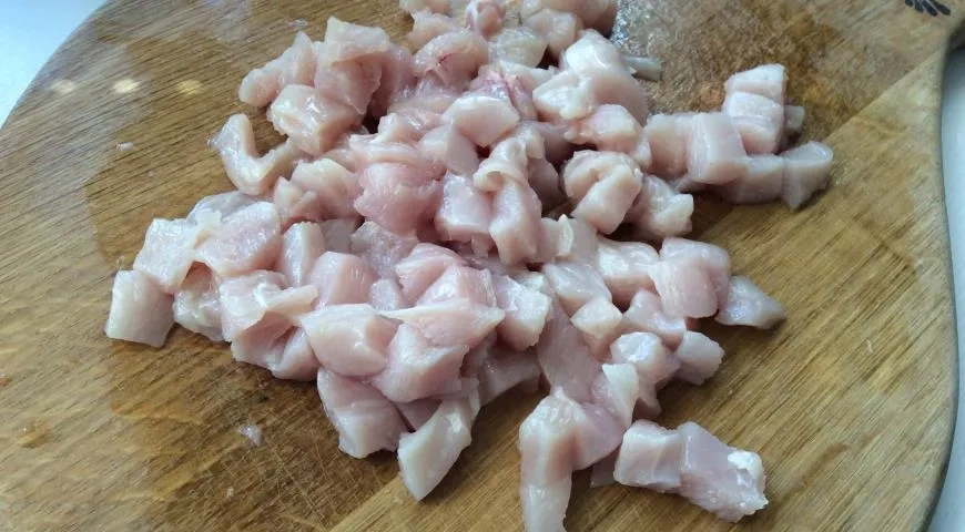 Курица в сливочно-томатном соусе: шаг 1