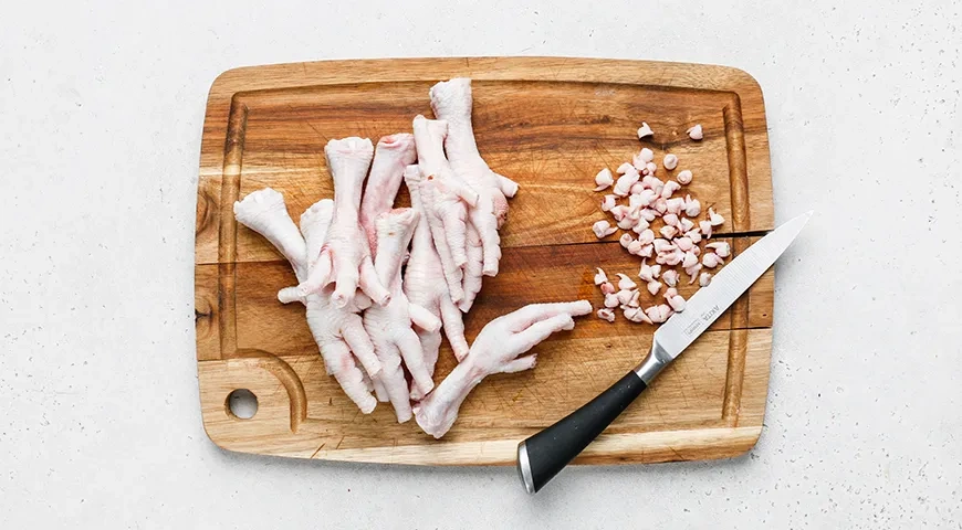 Куриные лапки по-китайски: шаг 1
