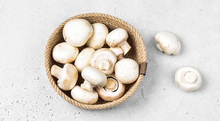 Куриный паприкаш с грибами по-венгерски: шаг 1