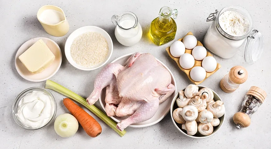 Курник с блинами, курицей и грибами: шаг 1