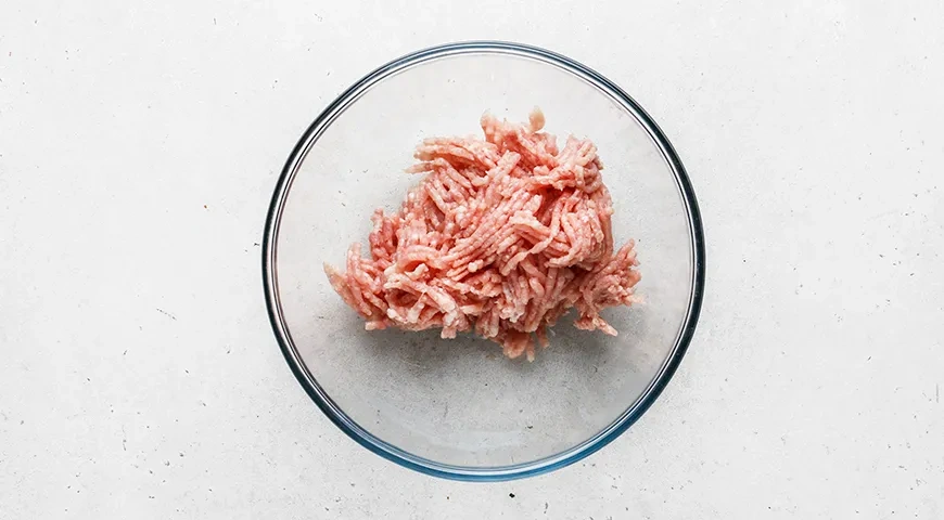 Ландорики (картофельные оладьи с мясом): шаг 1