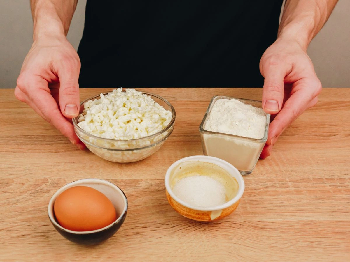 Шаг 1: Ленивые вареники из творога