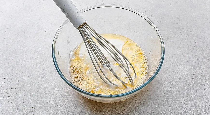 Ленивый пирог с ветчиной и грибами: шаг 1