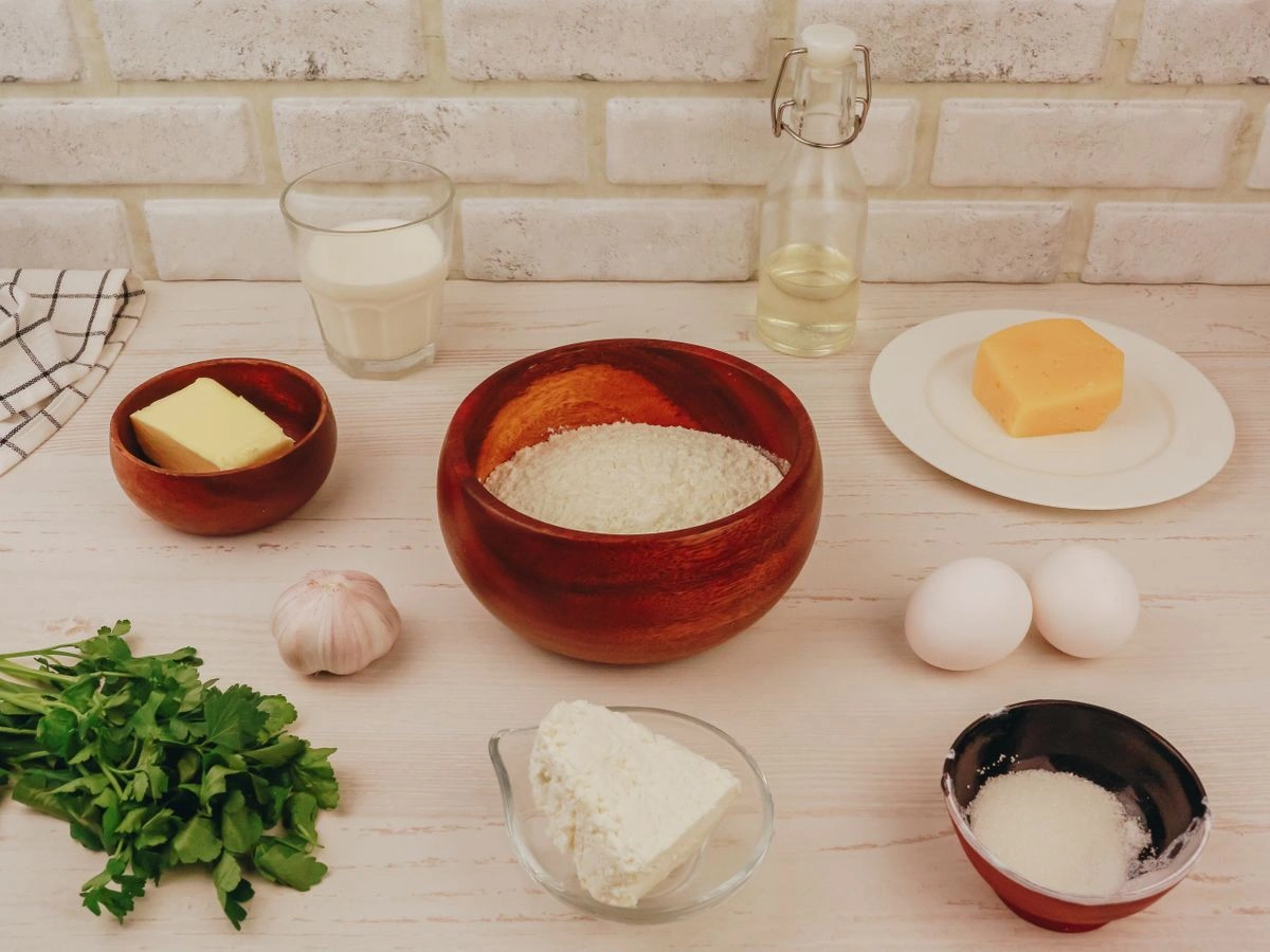 Шаг 1: Лепёшка с сыром, зеленью и творогом