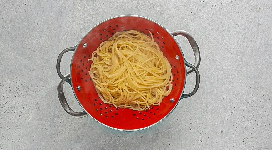 Лимонная паста с пармезаном: шаг 1