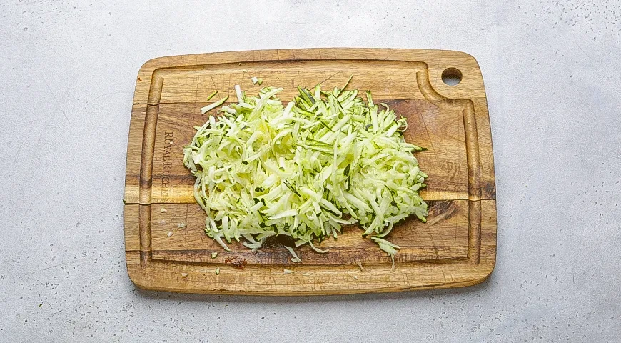 Лимонно-йогуртовый кекс с цукини: шаг 1