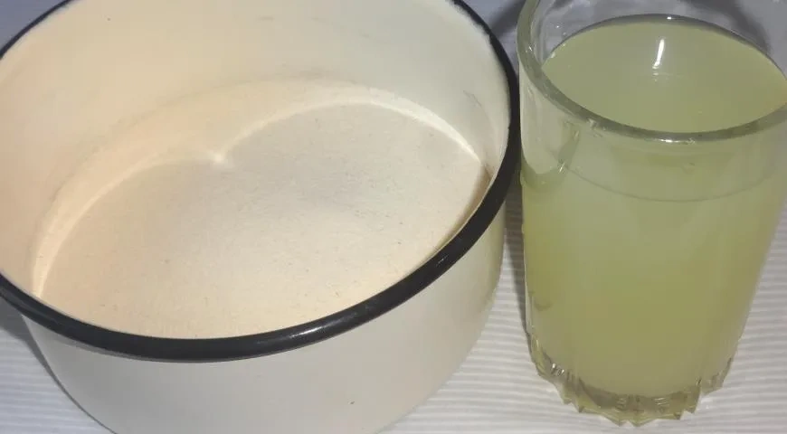 Манник с творогом и клубникой: шаг 1