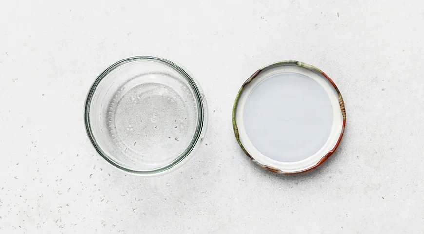 Маринованные маслята с уксусом: шаг 1