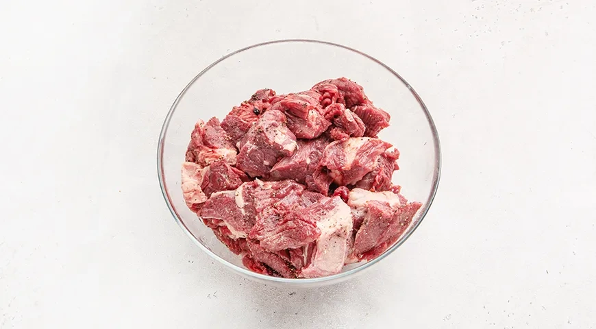 Мексиканское рагу с мясом, овощами и фасолью: шаг 1