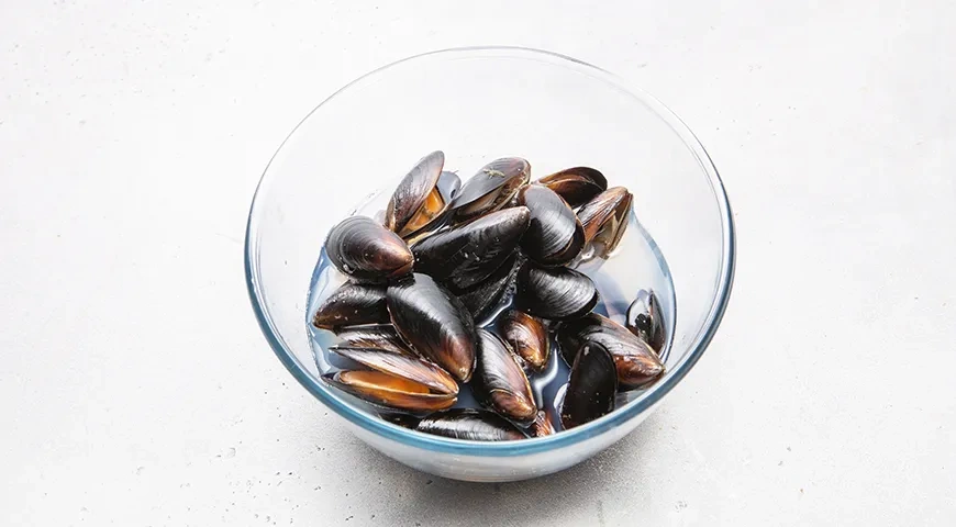 Мидии в соевом соусе: шаг 1