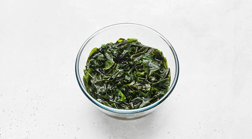 Миёккук – суп из водорослей: шаг 1