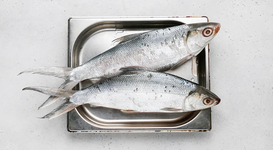 Молочная рыба, запеченная в фольге: шаг 1