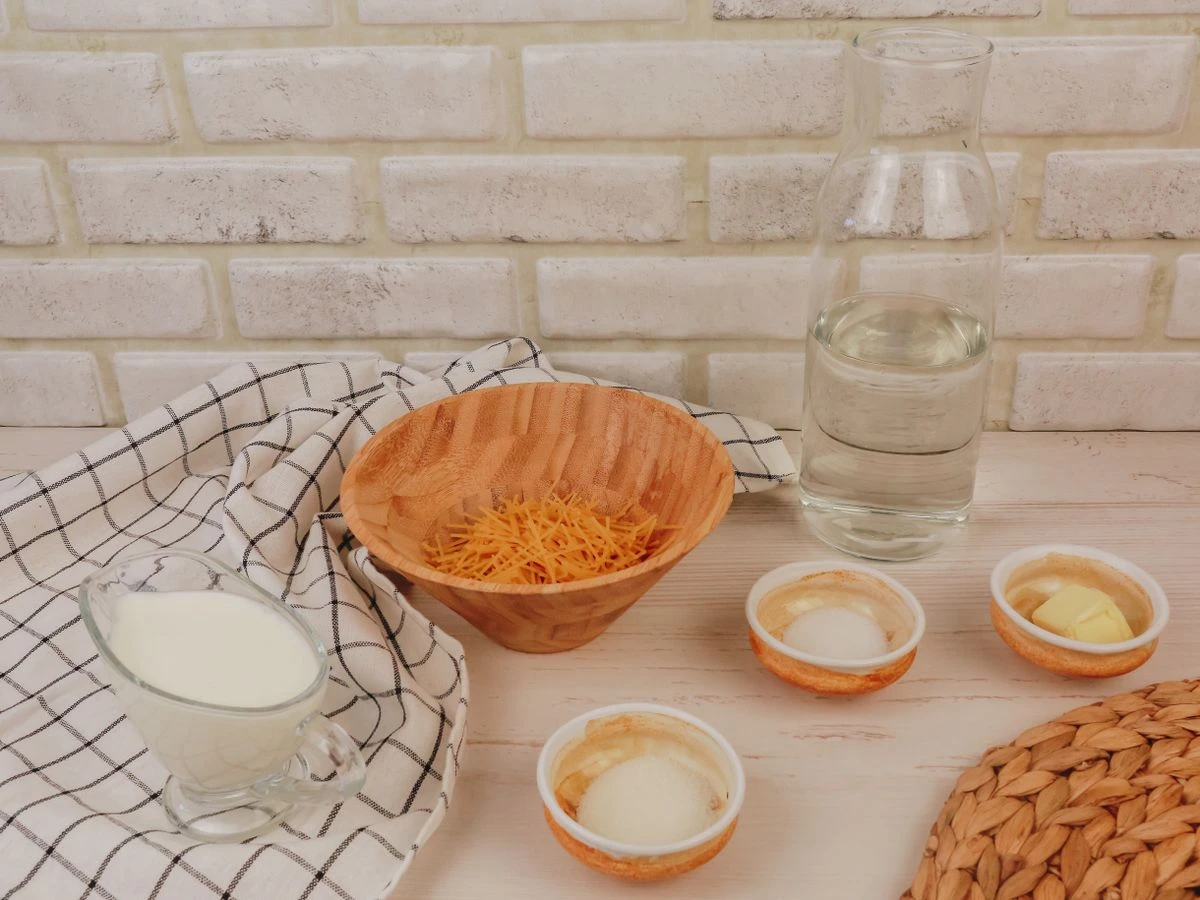 Шаг 1: Молочный суп с вермишелью