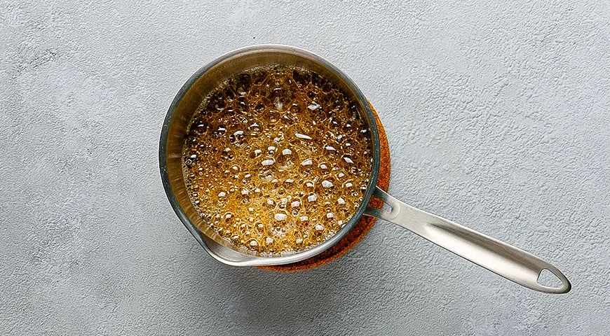 Мороженое с домашней карамелью: шаг 1