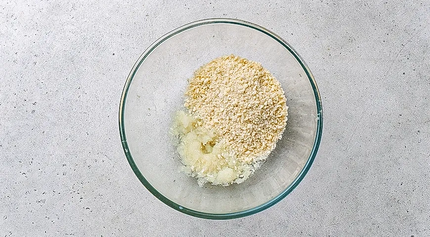 Мясной рулет из фарша в беконе: шаг 1