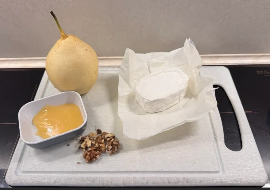 Пирог с грушей, сыром и грецким орехом: шаг 1