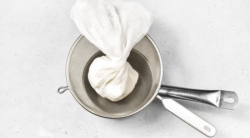 Оладьи из творога: шаг 1