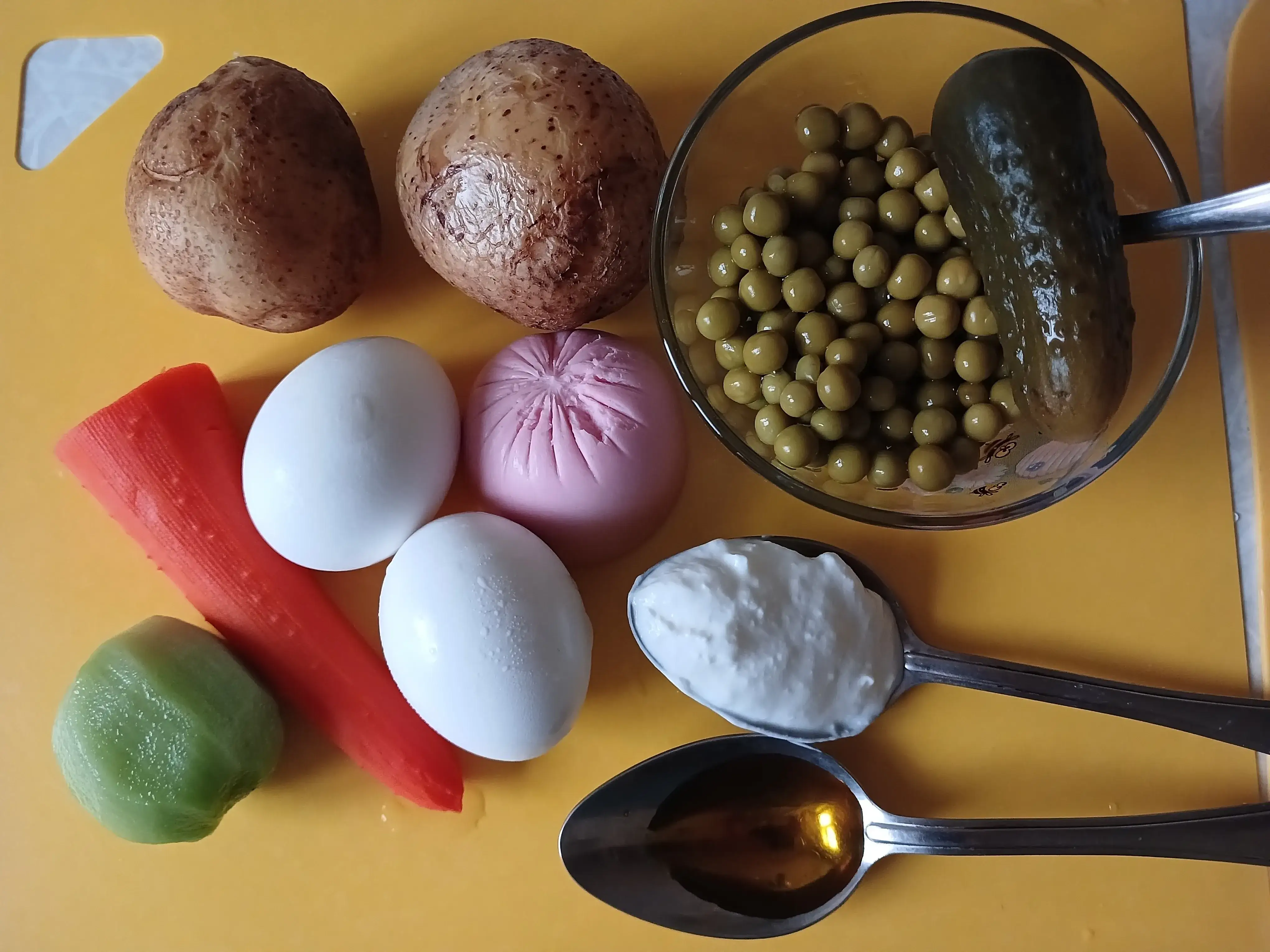 Оливье «Греческий штрих»: шаг 1