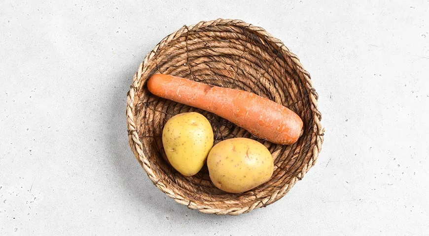 Оливье с красной рыбой: шаг 1