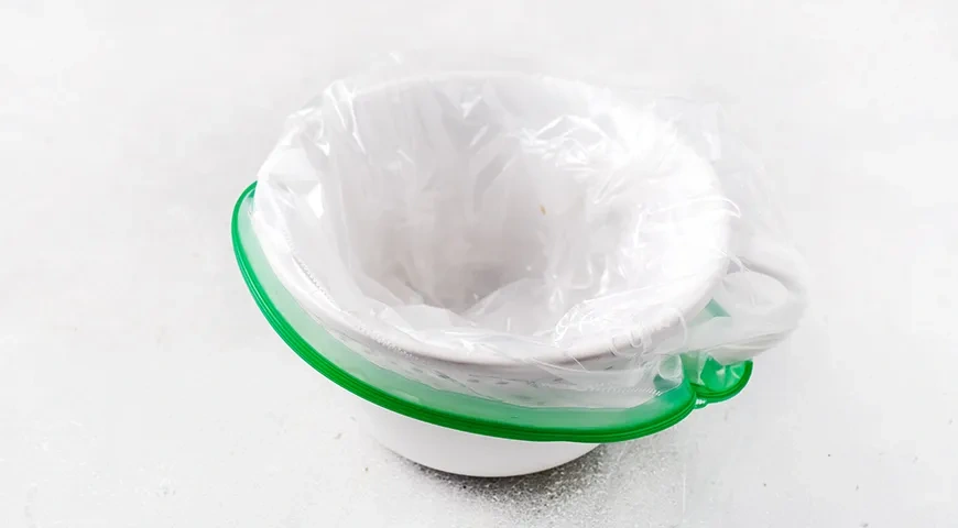 Омлет в пакете: шаг 1