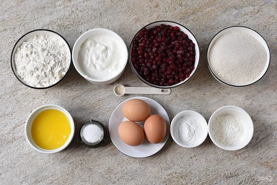 Шаг 1: Открытый пирог с брусникой